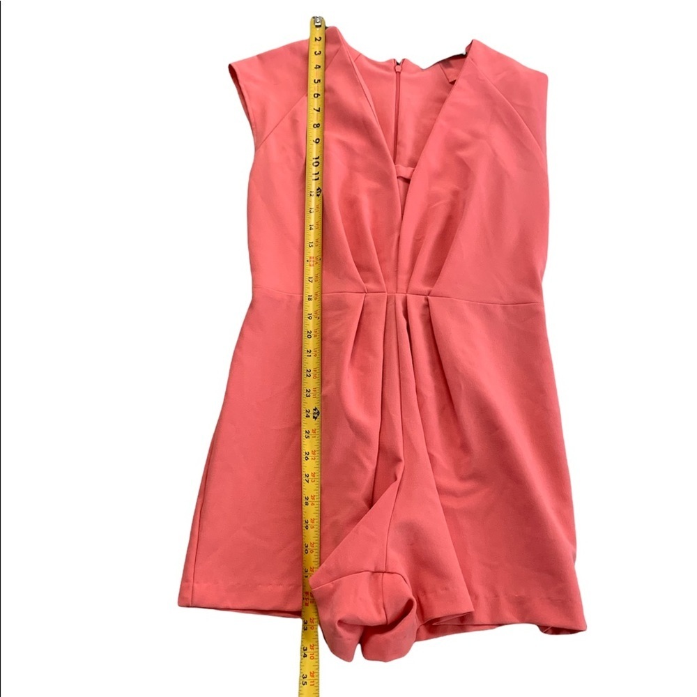 Guess Los Angeles V-Neck Zip Back Romper Size 8 - Picture 4 of 17